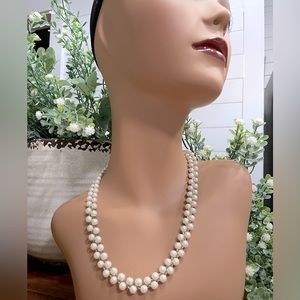 Gorgeous Double Intertwine Faux Pearl and Gold Chain Necklace